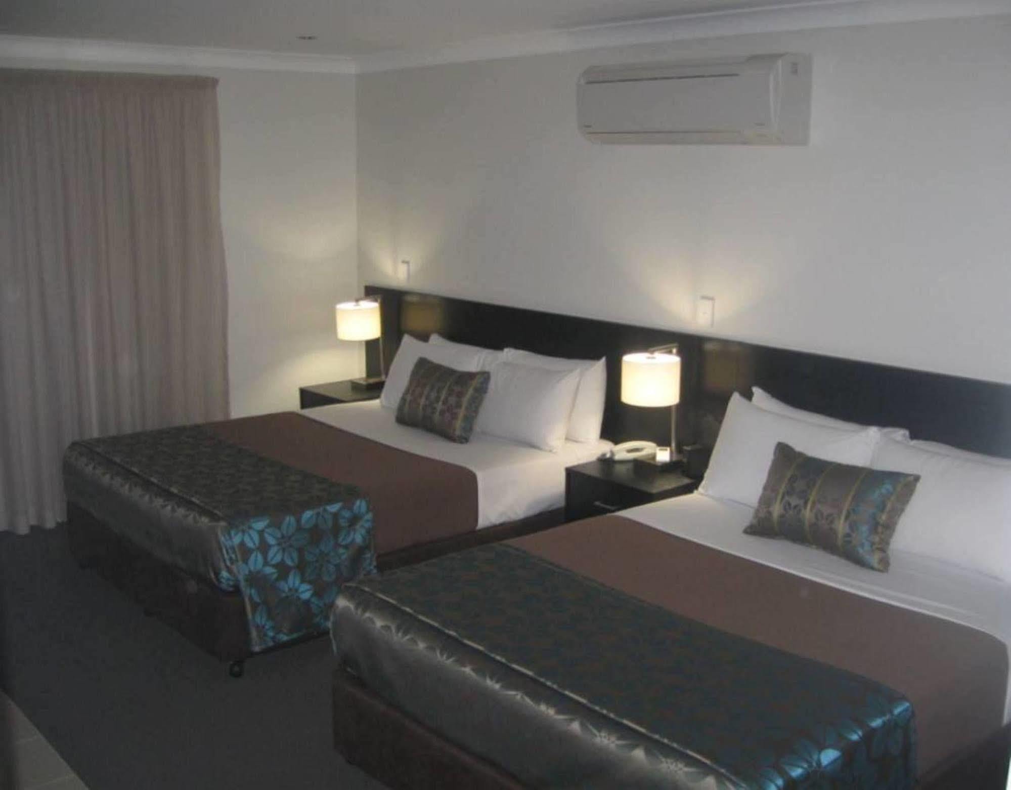 Royal Motel Miles מראה חיצוני תמונה